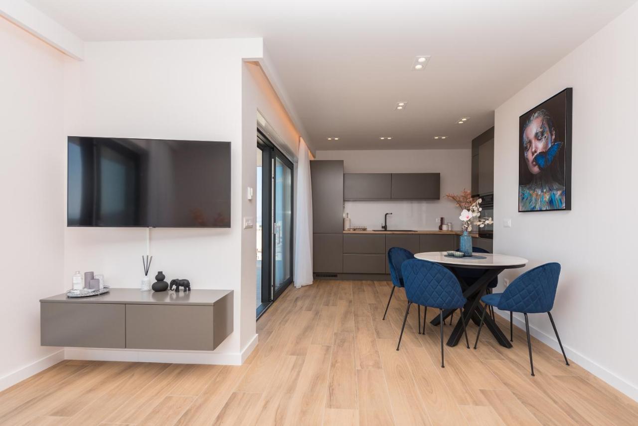 Luxury Adria Sea & City View Apartment Макарска Экстерьер фото