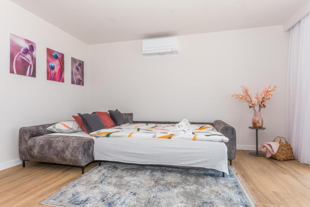 Luxury Adria Sea & City View Apartment Макарска Экстерьер фото