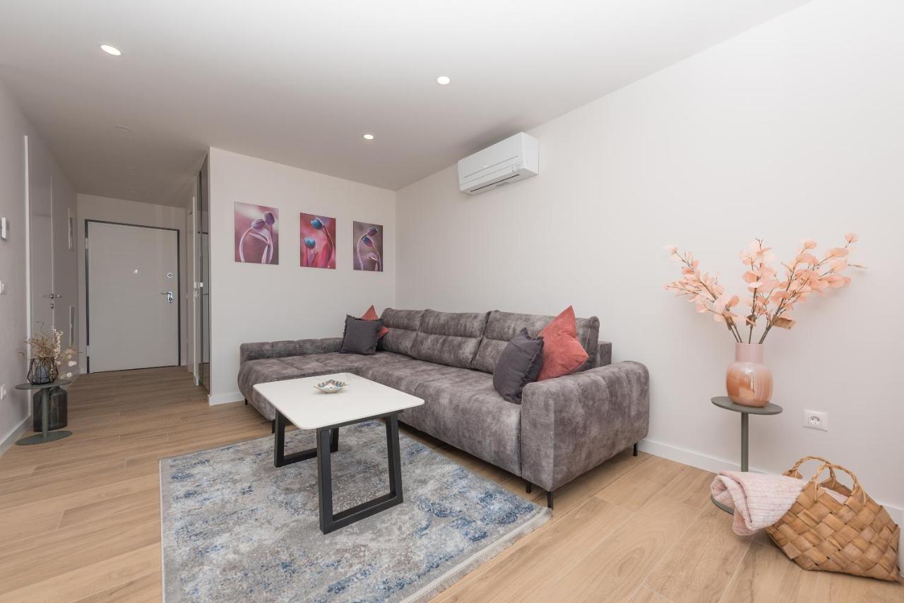 Luxury Adria Sea & City View Apartment Макарска Экстерьер фото
