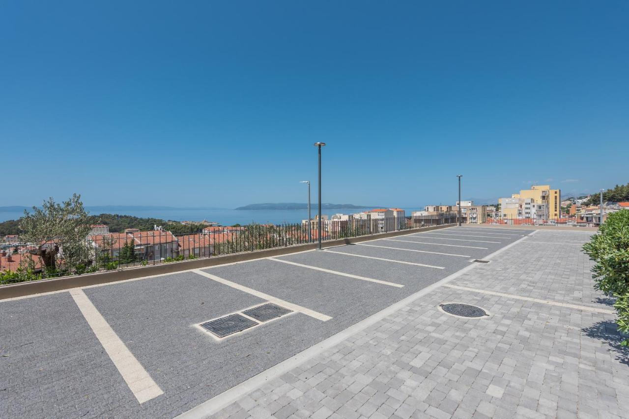 Luxury Adria Sea & City View Apartment Макарска Экстерьер фото